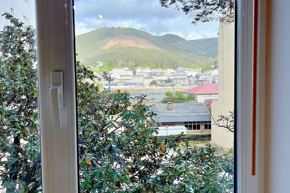 Entire apartment, The Cliffs - Mansión del Indiano I in Viveiro, Galician Coast