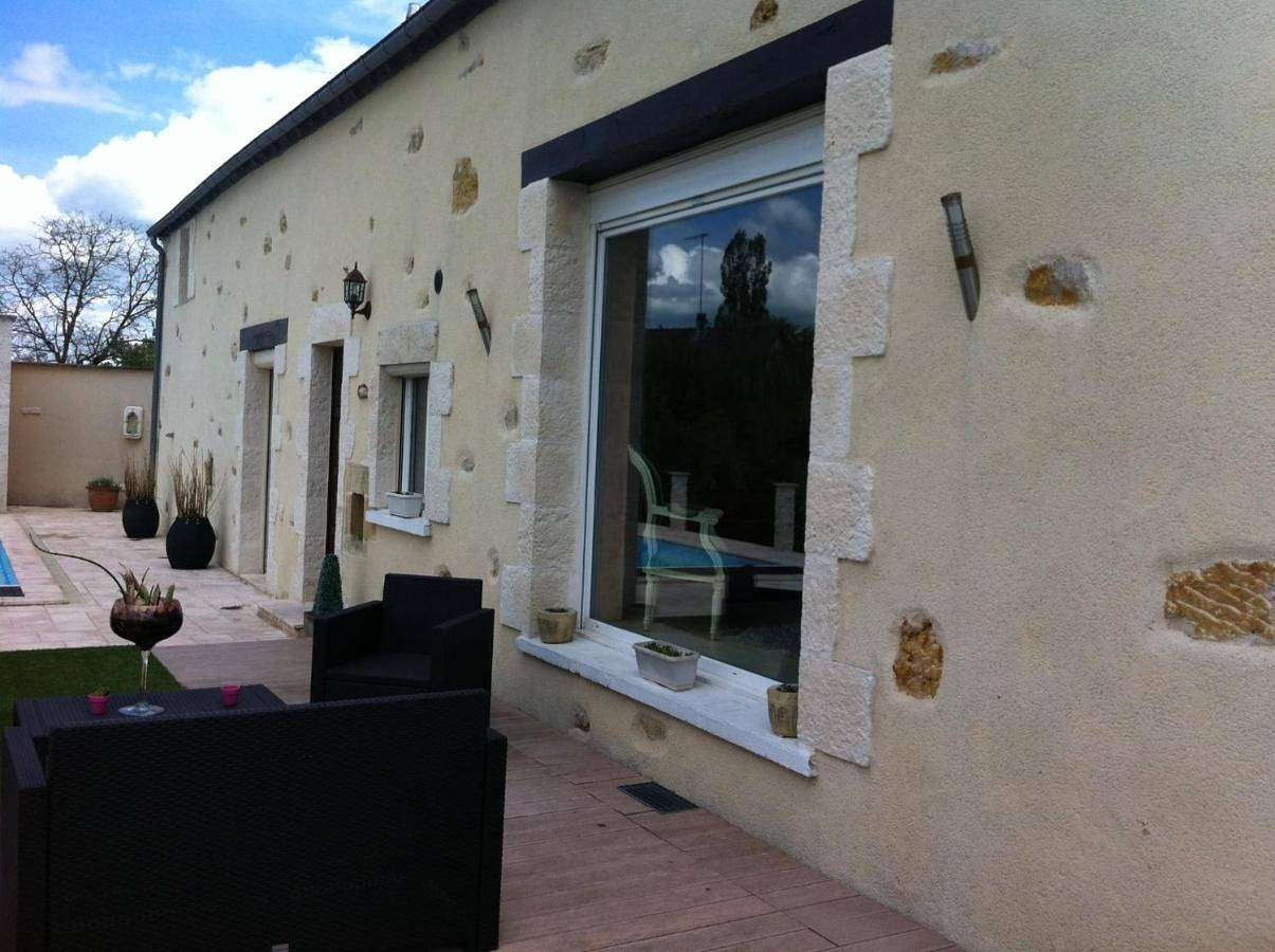 Charmante maison de campagne très agréable avec sa piscine chauffée, terrasse, jardin, in La Celle-sous-Gouzon, Région de Guéret