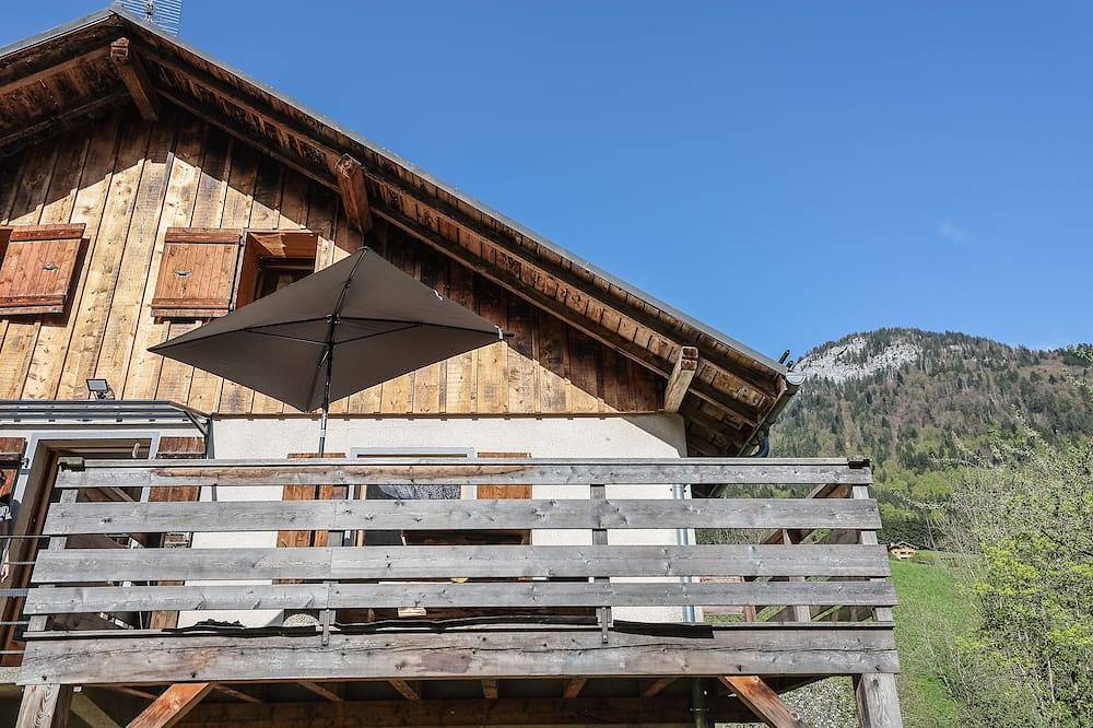 Village house in Entremont in Glières-Val-de-Borne, Region Bonneville