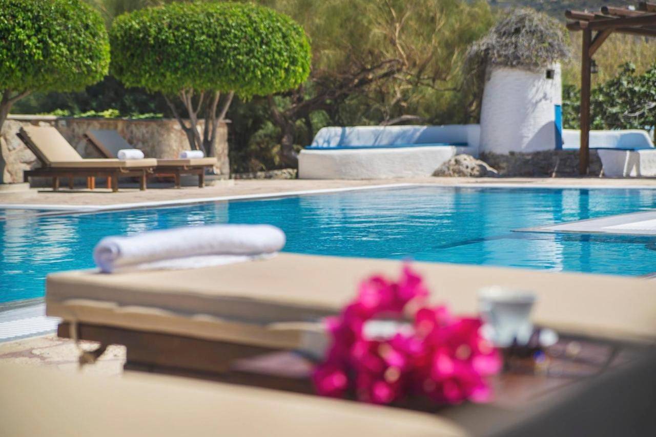 Ganze Wohnung, Two-Bedroom Apartment by the Pool in Lasithi
