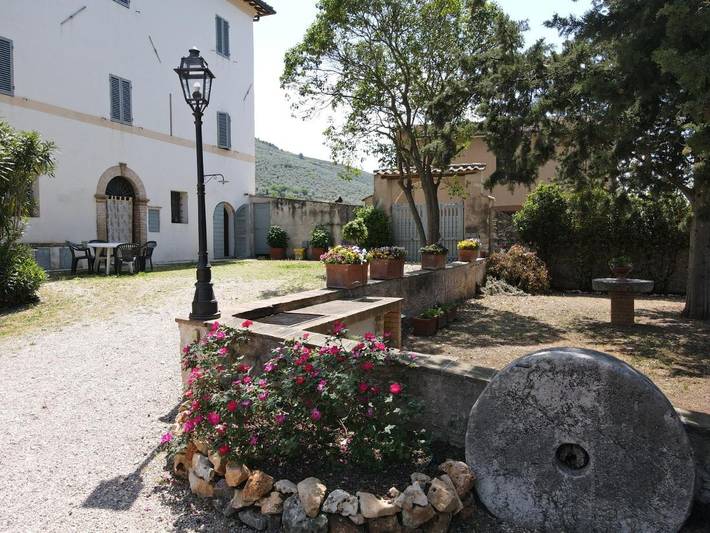 Gîte pour 2 personnes, avec Jardin ainsi que Piscine et Vue à Trevi - 4
