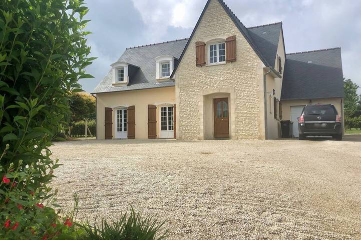 Location de vacances pour 8 personnes, avec terrasse et jardin, animaux acceptés à Mandeville-en-Bessin