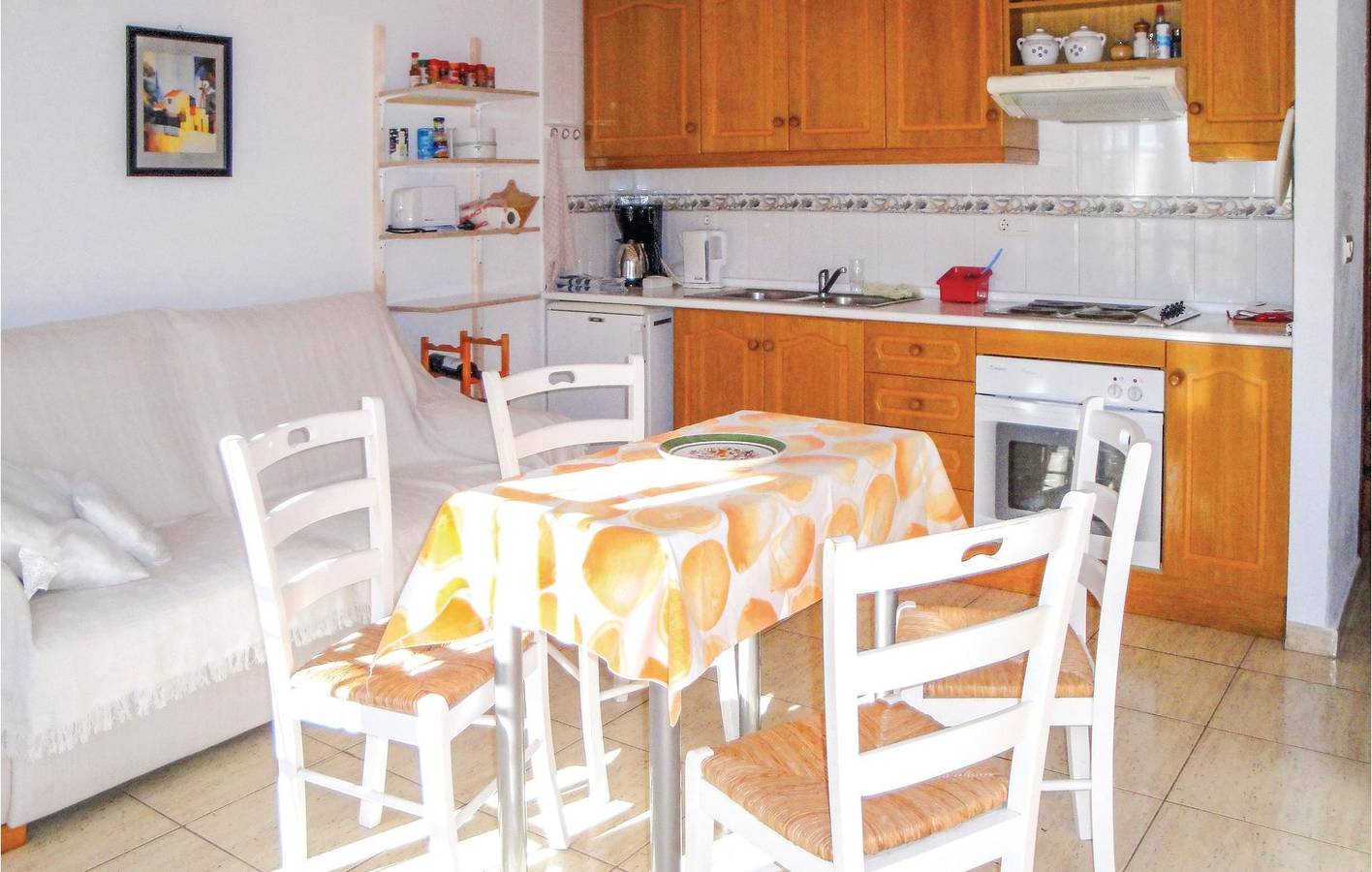 Ganze Ferienwohnung, Terrassenwohnung 1.5km zum Strand mit AC & TV in Orihuela, Costa Blanca