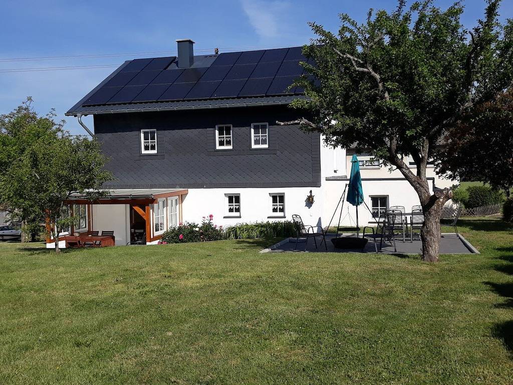 Ferienhaus in Buch mit Schwimmbecken in Buch, Hunsrück