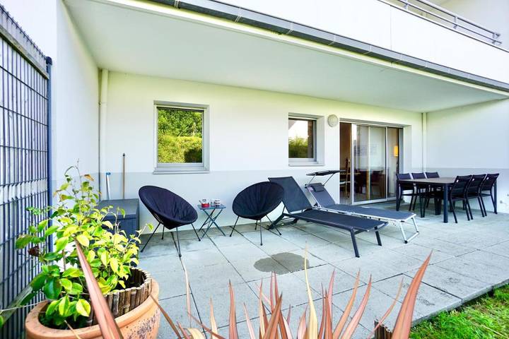 Gîte pour 2 personnes, avec jardin et terrasse dans Plage du Pérello