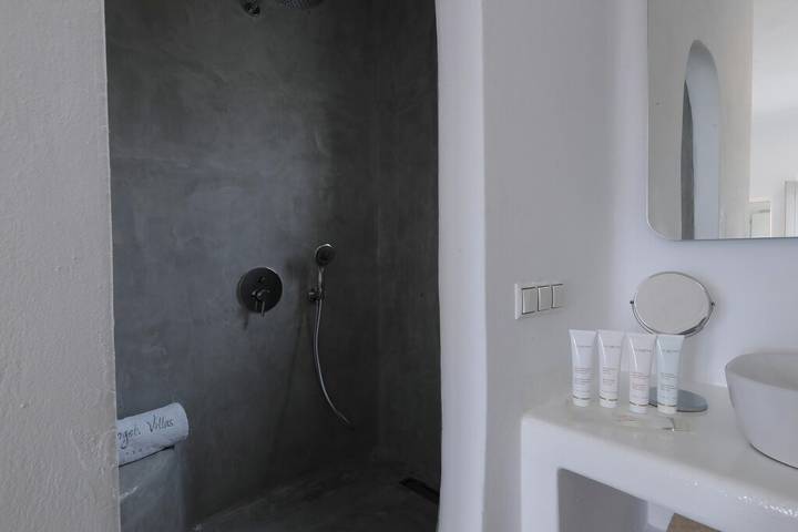 Location de vacances pour 16 personnes, avec vue sur l’océan et jardin dans Náoussa - 4