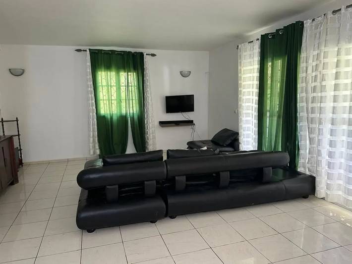 Maison confortable Birmingham avec piscine in Baie-Mahault, Guadeloupe