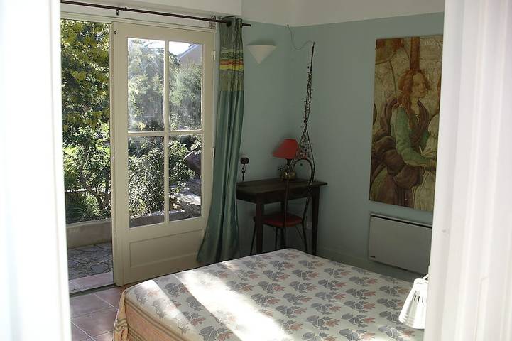 Location de vacances pour 8 personnes, avec jardin et terrasse dans Cabasson - 2