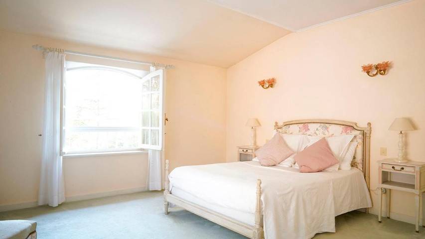 Location de vacances pour 2 personnes, avec piscine ainsi que jardin et vue à La Bastide-des-Jourdans - 2