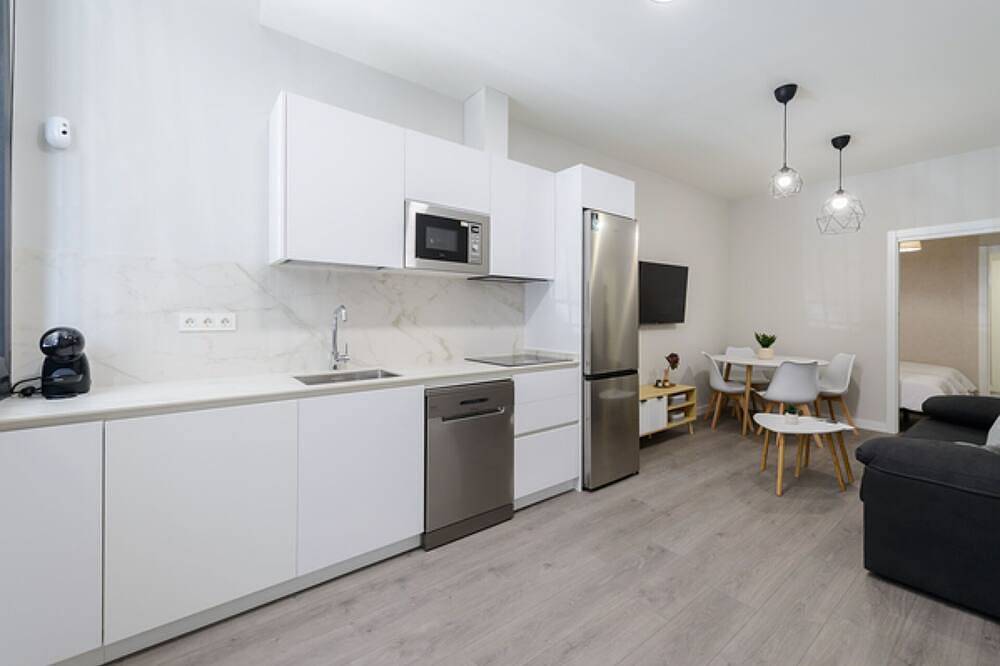 Entire apartment, Torrejón Suites Apartment. Low 7 in Torrejón de Ardoz, Madrid Province