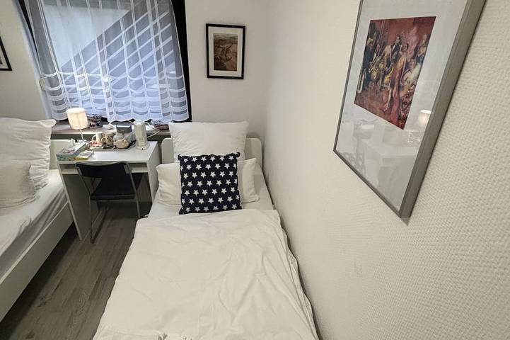 Ganze Wohnung, Ruhiges & Gemütliches Kleines Doppelzimmer in Top Lage in Langenfeld (Rheinland), Kreis Mettmann