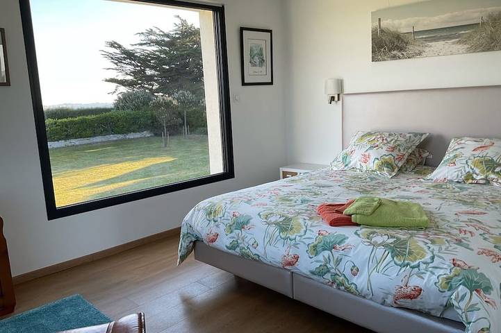 Belle maison de bord de mer dans un environnement protégé in Santec, Ceinture Dorée