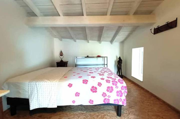 Location de vacances pour 10 personnes, avec jardin et balcon à Colombier-le-Vieux - 4