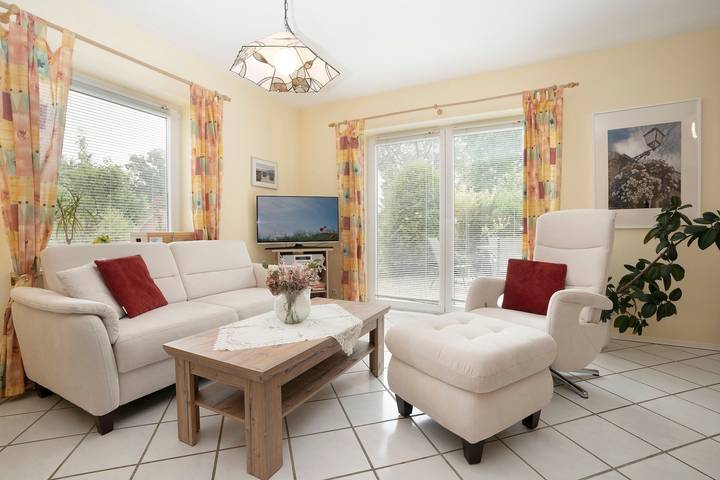 Ferienwohnung für 3 Personen, mit Terrasse und Garten in Malente