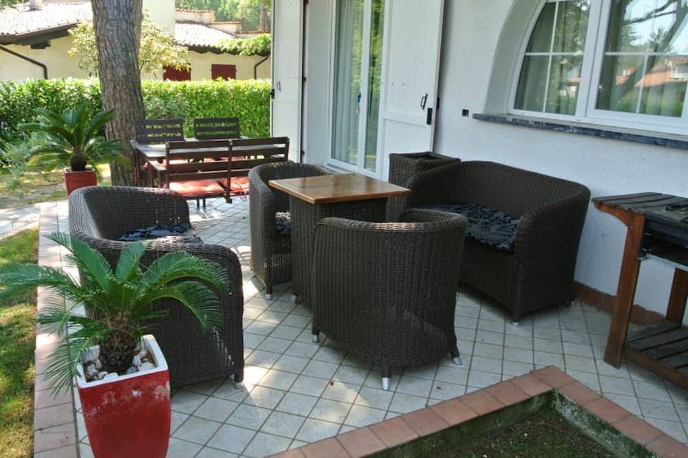 Appartement entier, Charmante villa avec un patio superbement équipé in Lignano Riviera, Lignano Sabbiadoro