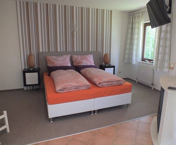 Ferienwohnung für 2 Personen, mit Sauna und Terrasse sowie Garten, mit Haustier