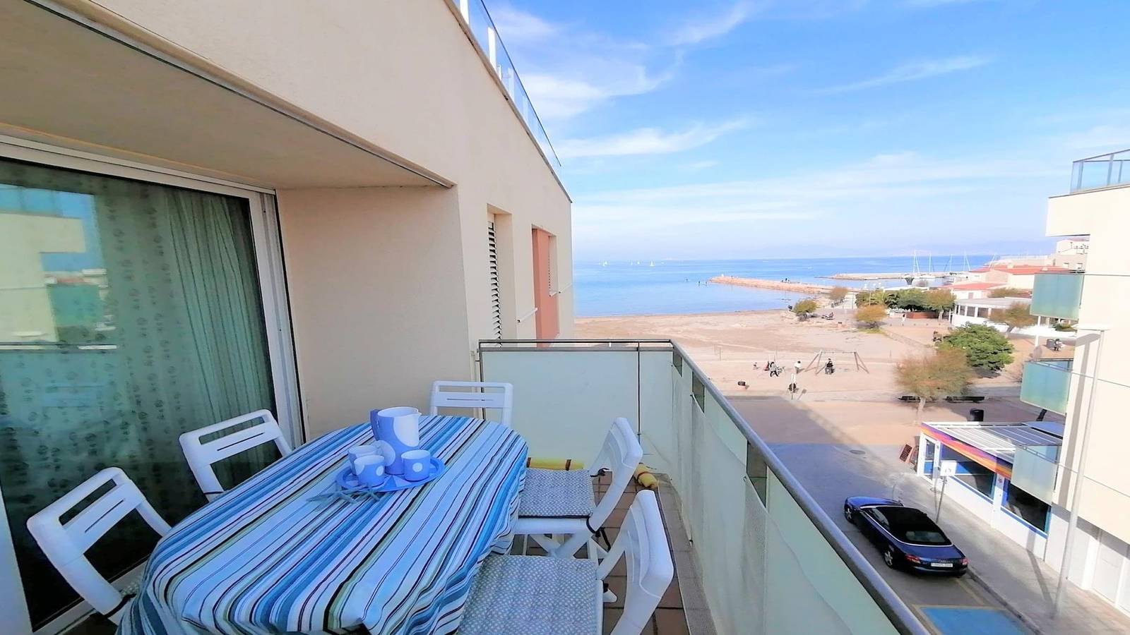 Apartamento vacacional entero, Dúplex Voramar Riells frente a la Playa in La Escala, Alt Empordà