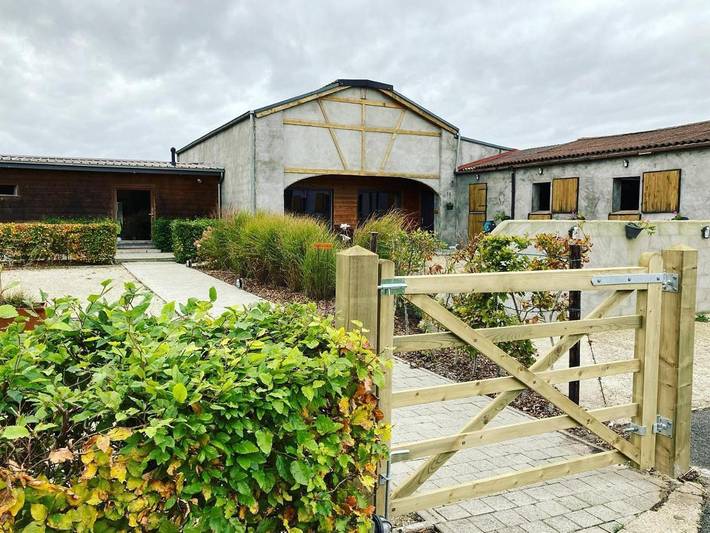 Gîte pour 4 personnes, avec vue ainsi que piscine et jardin, animaux acceptés à Beernem