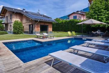 Ferienhaus für 12 Personen, mit Balkon und Garten sowie Whirlpool und Pool, mit Haustier in Colico