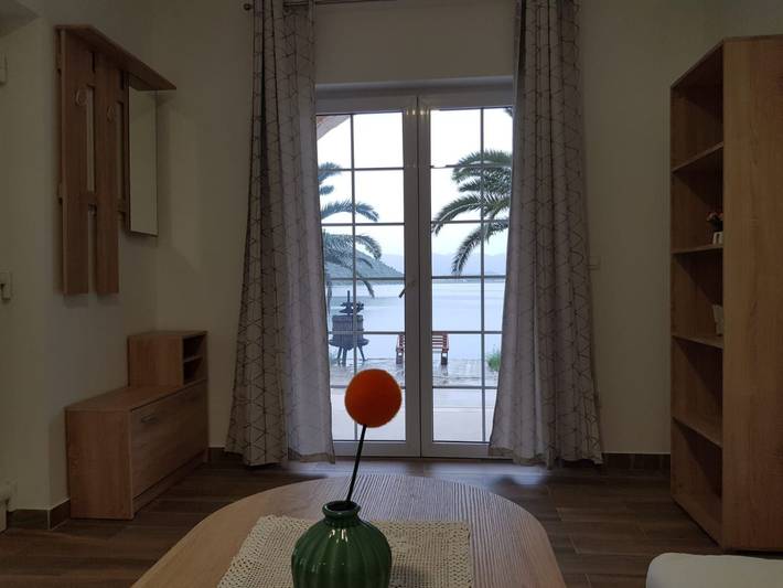 Ganze Wohnung, Appartement an der Küste für 2 Personen in Rogotin, Dubrovnik-Neretva