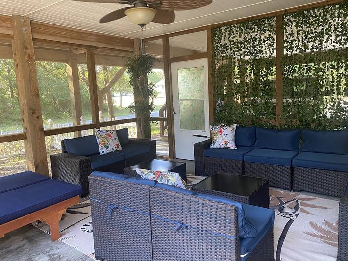 Vacation rental for 6 people, with yard and balcony, with pets in Oak Island (NC)