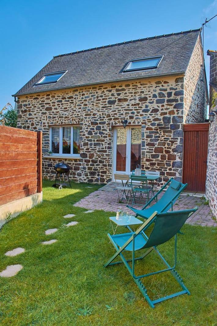 Gîte pour 4 personnes, avec jardin à La Gouesnière