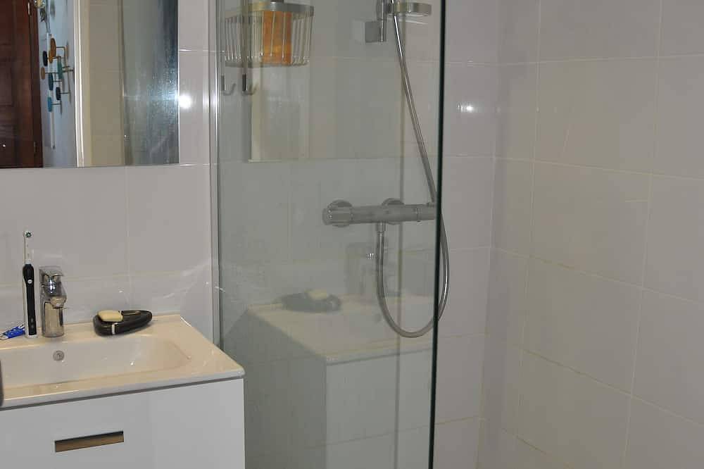 Quiet house 1km from the beach, with tennis court and communal swimming pools in Porticcio, Grosseto-Prugna