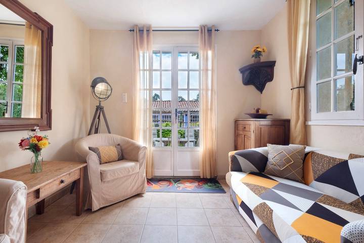 Gîte La Forge – Holiday Home with Shared Pool and Garden View in Le Buisson-de-Cadouin in Le Buisson-de-Cadouin, Périgord Pourpre