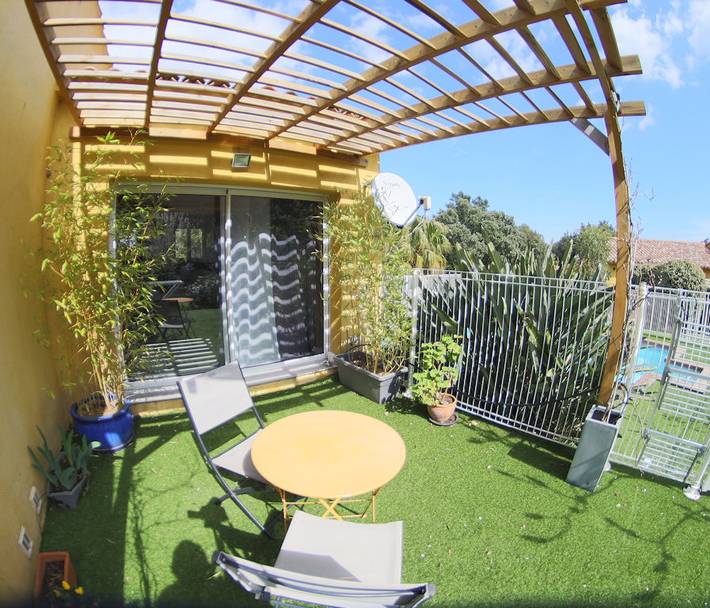 Gîte pour 2 personnes, avec jardin ainsi que terrasse et piscine à San-Gavino-di-Carbini - 3