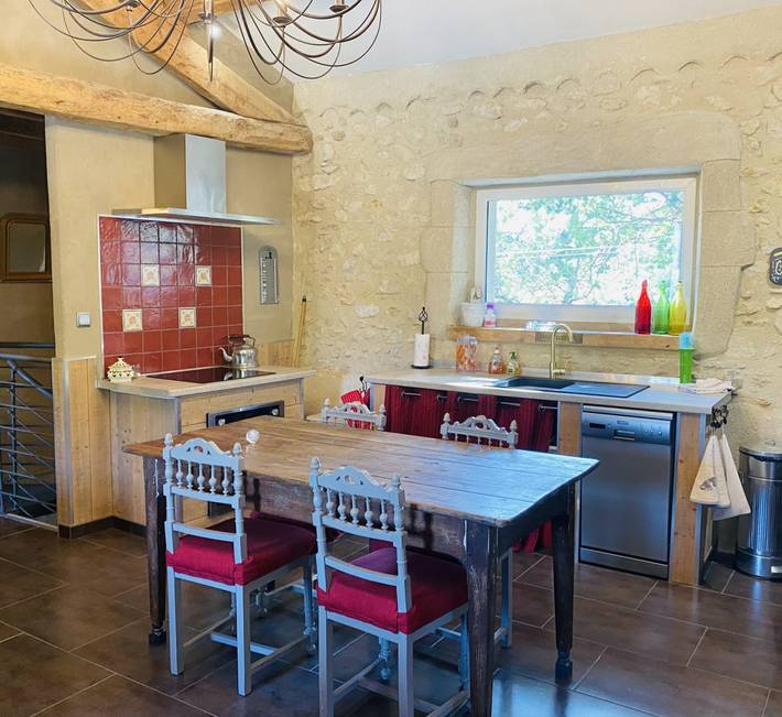 Gîte pour 8 personnes, avec piscine ainsi que jardin et terrasse dans Privas - 3