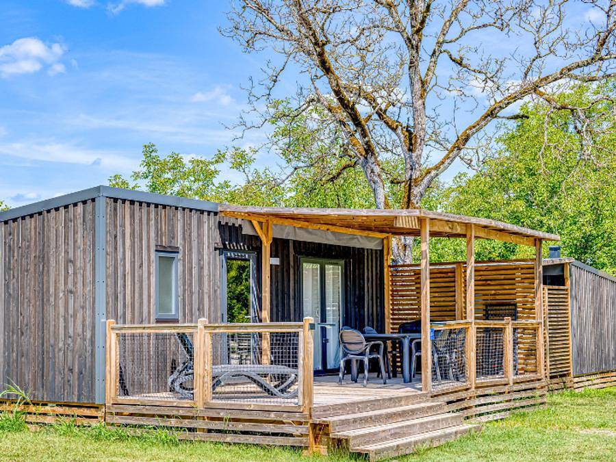 Flower Camping Les Ondines - Mobilheim 6 personen - Homeflower Premium 35m² - 3 Schlafzimmer + halboffene Terrasse + Tv + Bettwäsche + Handtücher + Klimaanlage in Souillac, Lot