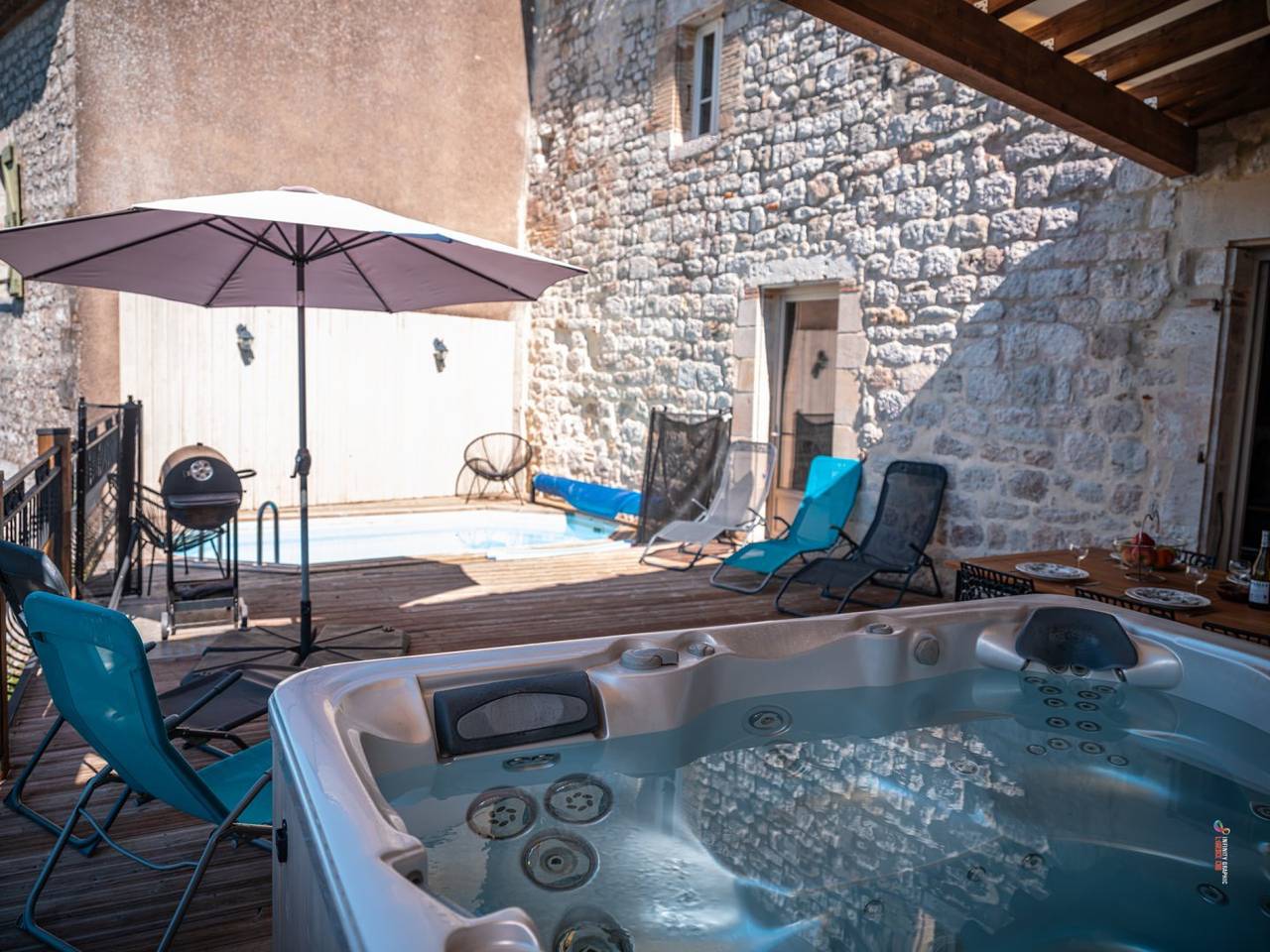 Maison de la Rose, vue exceptionnelle, spa Xxl in Castelnau-de-Montmiral, Région d'Albi