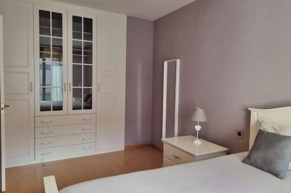 Entire apartment, The House in Albelda de Iregua, La Rioja Province