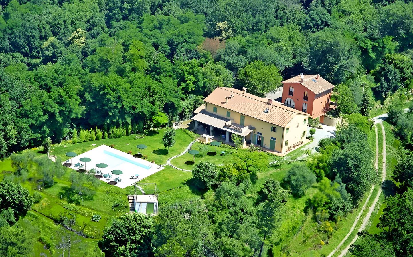 Ganze Wohnung, Apartment „La Terrazza“ mit Gemeinschaftspool, Garten und Wlan in Pontedera, Pisa Provinz