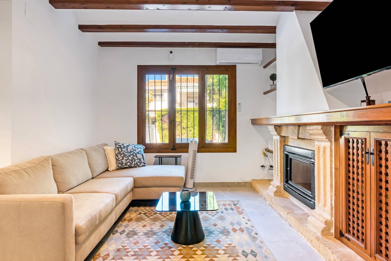 Ferienhaus 'Ortega' mit Gemeinschaftspool, Wlan und Klimaanlage in Toscamar, Jávea