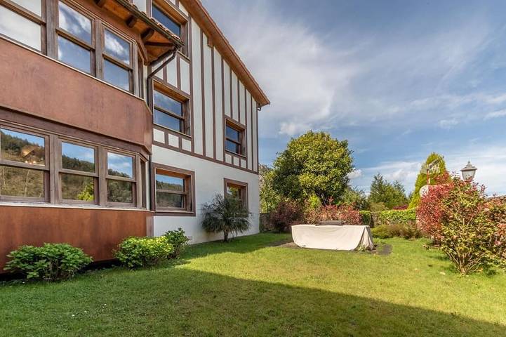 Ferienwohnung für 6 Personen, mit Whirlpool und Garten - 1