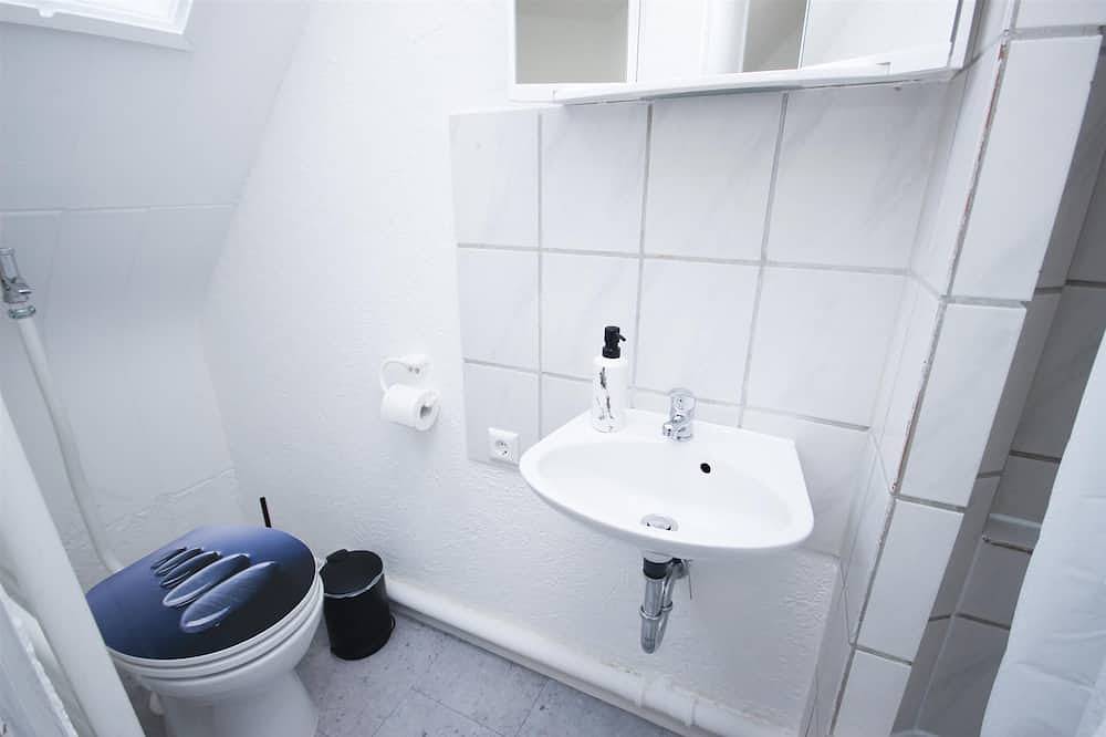 Ganze Wohnung, Alfa 2 rooms Apartment near Daimler Wasen Netflix in Bad Cannstatt, Stuttgart