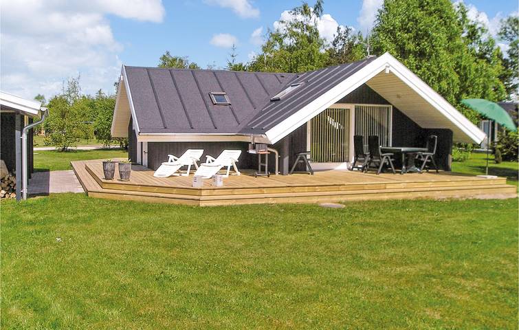 Ferienhaus für 8 Personen, mit Whirlpool und Terrasse sowie Sauna in St. Sjørup