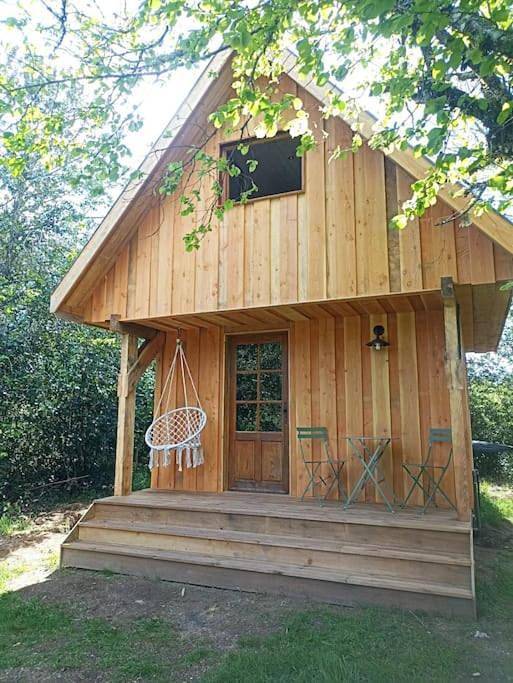 Gîte pour 5 personnes, avec Terrasse ainsi que Jardin et Vue à Marcillac-la-Croisille
