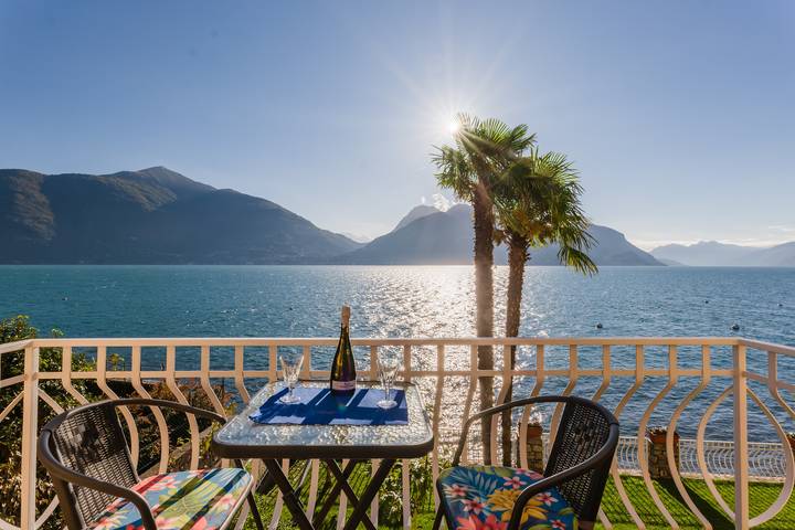 Ferienwohnung mit Meerblick für 2 Personen, mit Balkon und Seeblick am Comer See