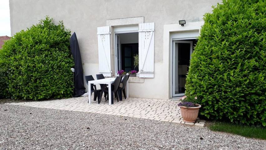Location de vacances pour 6 personnes, avec jardin dans Lacroix-sur-Meuse - 2