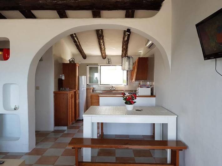 Gîte pour 4 personnes, avec terrasse et jardin dans Platja de l'Almadrava - 4