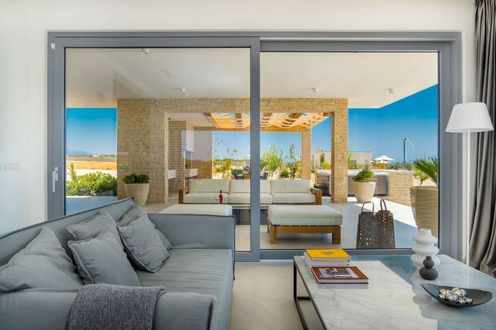 Villa für 7 Personen, mit Terrasse und Garten in Novalja