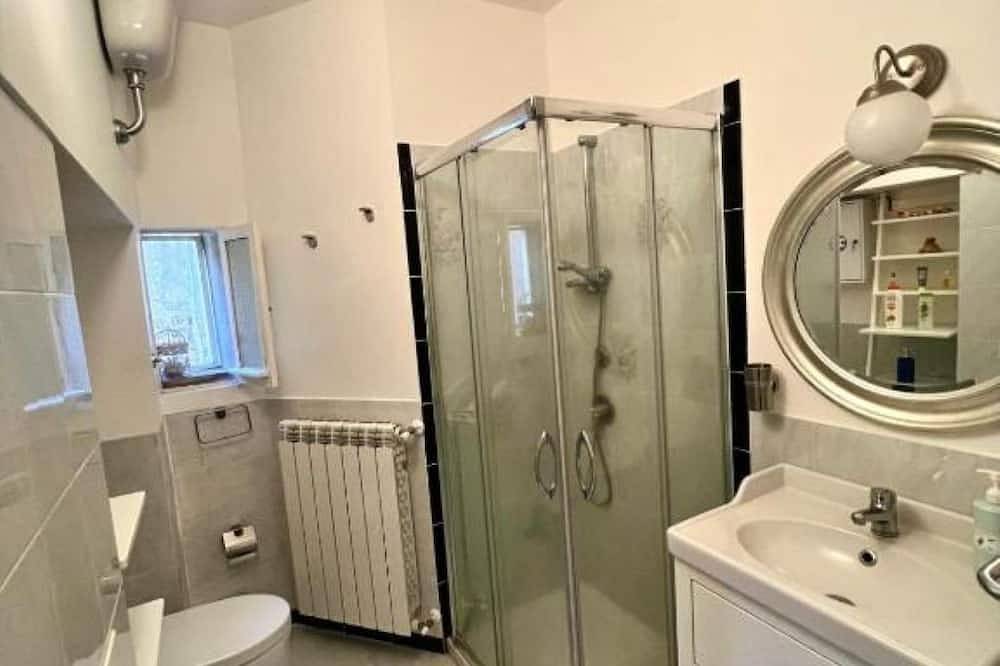 Appartamento intero, Circondato da paesaggi vulcanici e siti archeologici, a breve distanza da Roma. in Civita Castellana, Provincia di Viterbo