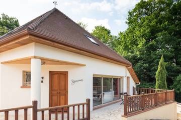 Gîte pour 6 personnes, avec jardin, adapté aux familles à Coarraze