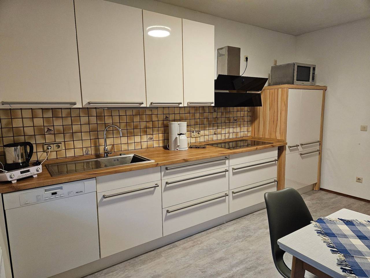Ganze Ferienwohnung, Ferienwohnung Grimm - Appartement/Fewo, Dusche u. Bad, Wc, 2 Schlafräume in Schweigen-Rechtenbach, Südliche Weinstraße