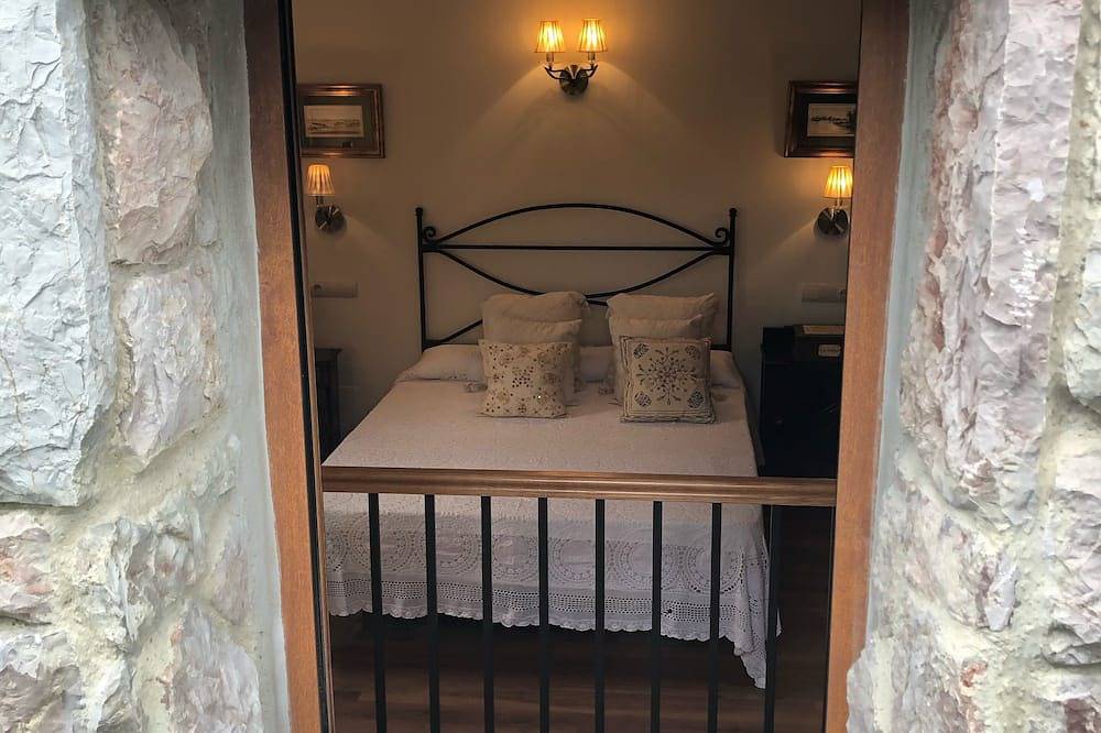 Casa La Huertina for 8 people in Siero, Asturias Province