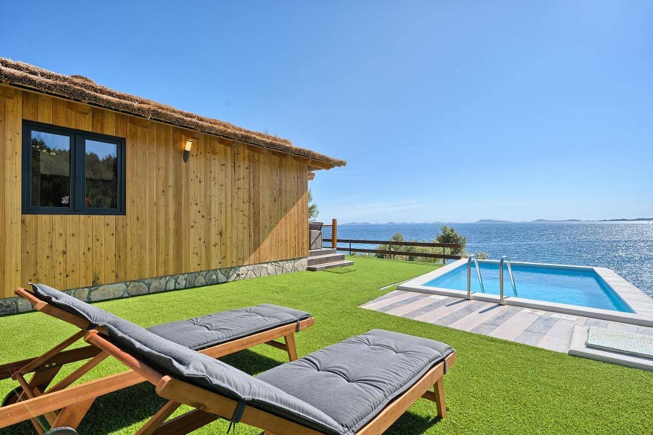 Kamp Lunga + in Golden Haven, Tisno
