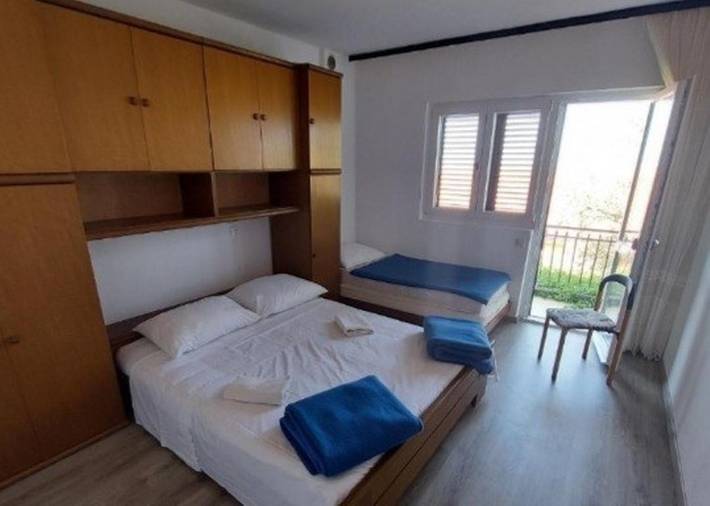Ferienwohnung für 9 Personen, mit Balkon/Terrasse in Primosten - 4