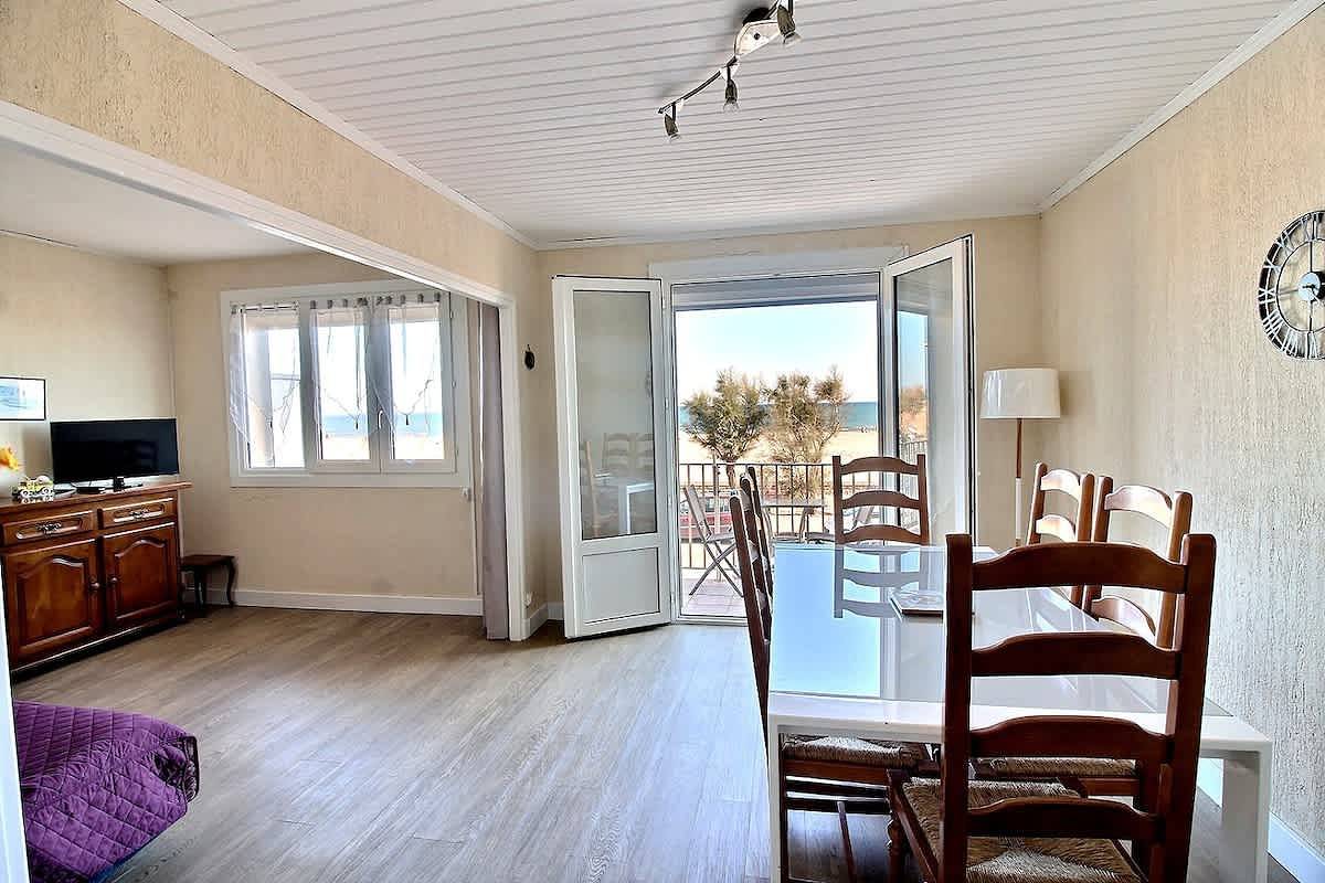 Appartement entier, Comfortable seafront apartment for 4 people  in Valras-Plage, Côte d'Améthyste